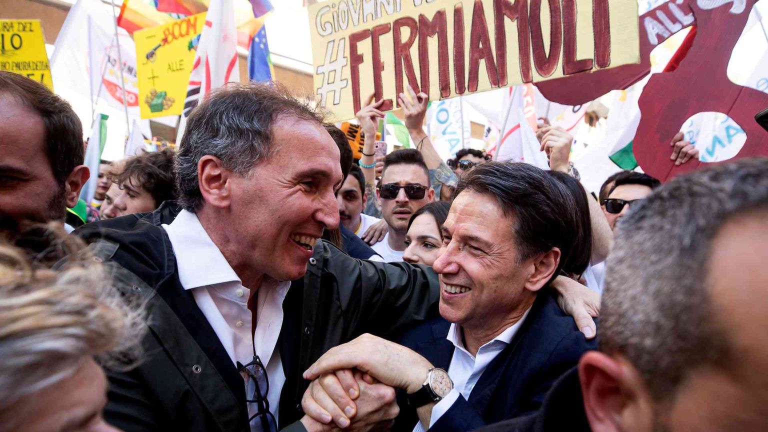 Conte Alla Manifestazione Del No Al Riarmo Qui Un alternativa Al Governo 
