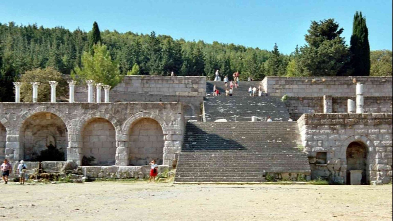 Il buon medico-filosofo cura insieme il malato e la società