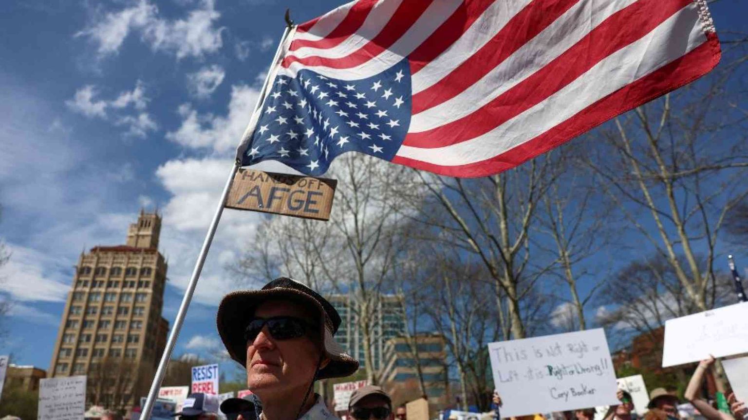 I cortei anti-Trump in mille città: cosa sta succedendo in America