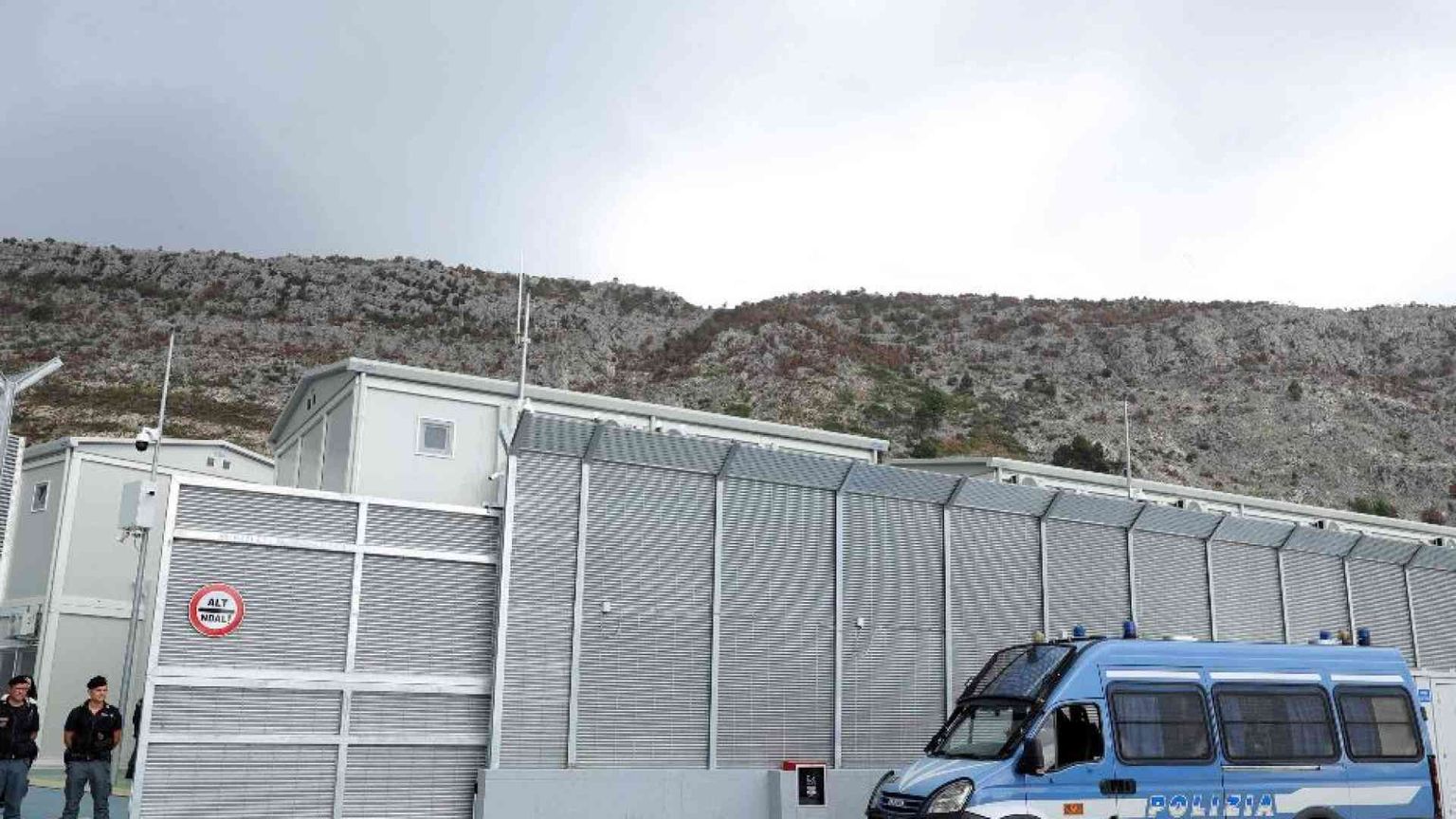 «Il governo può scegliere i Paesi sicuri ma deve motivarlo»