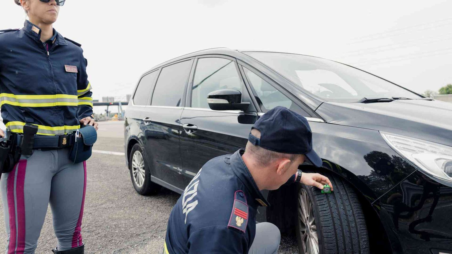 Da oggi si torna alle gomme estive, ma c'è un mese per cambiarle