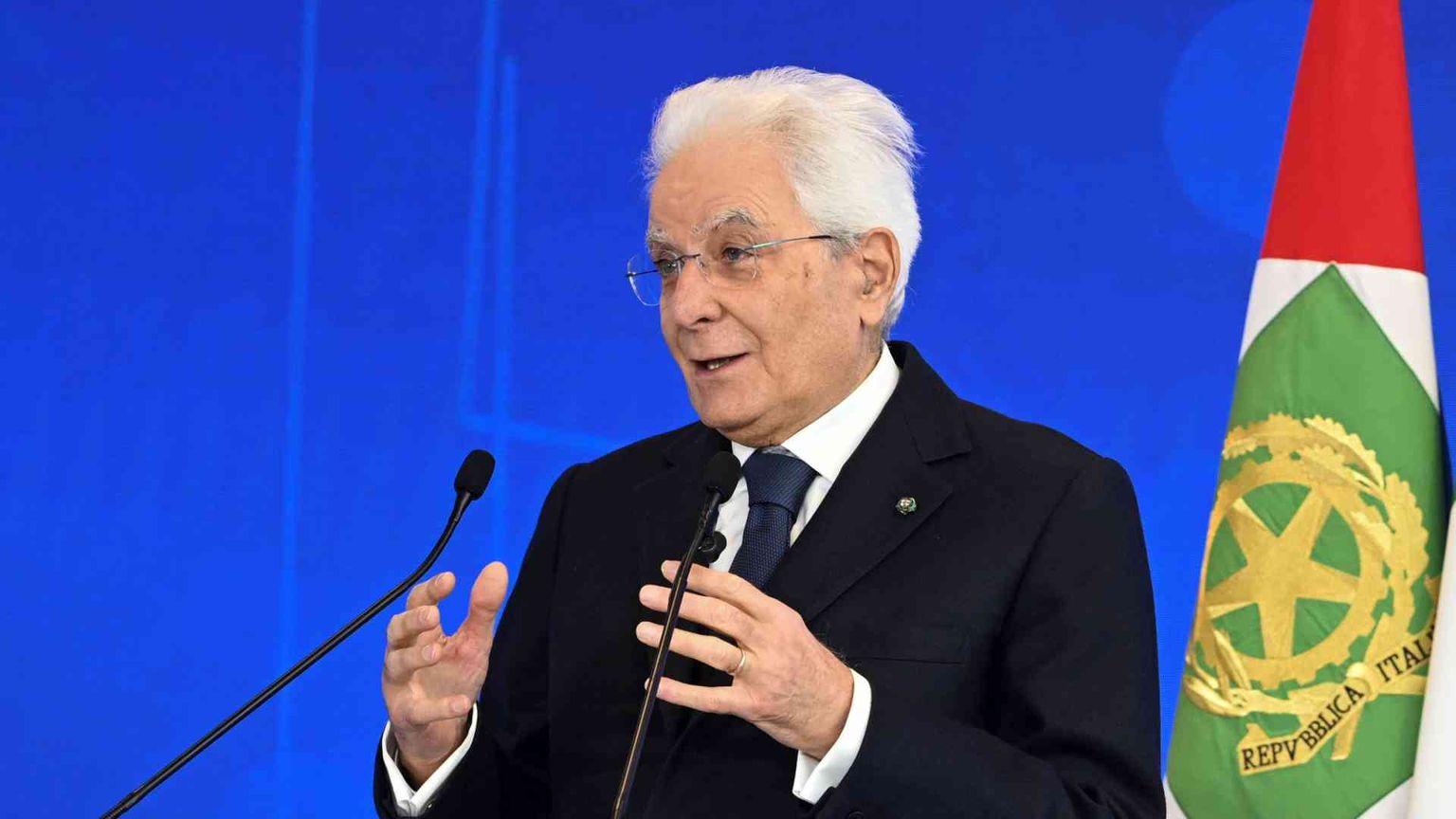 Mattarella è stato dimesso dall'ospedale. Il rientro al Quirinale