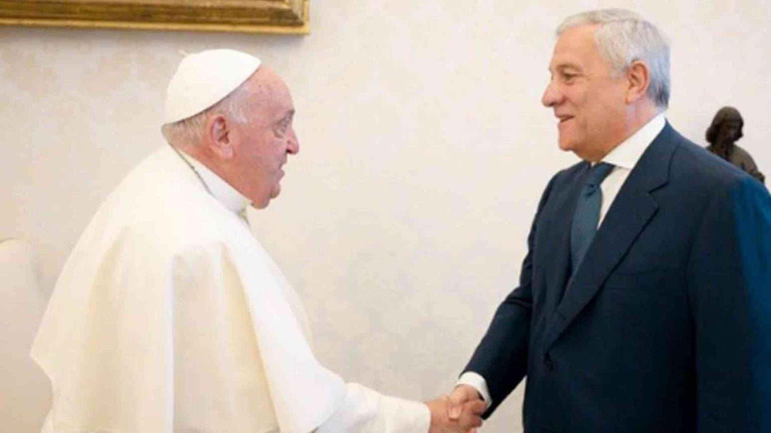 Tajani: «Francesco è stato davvero il Papa di tutti»