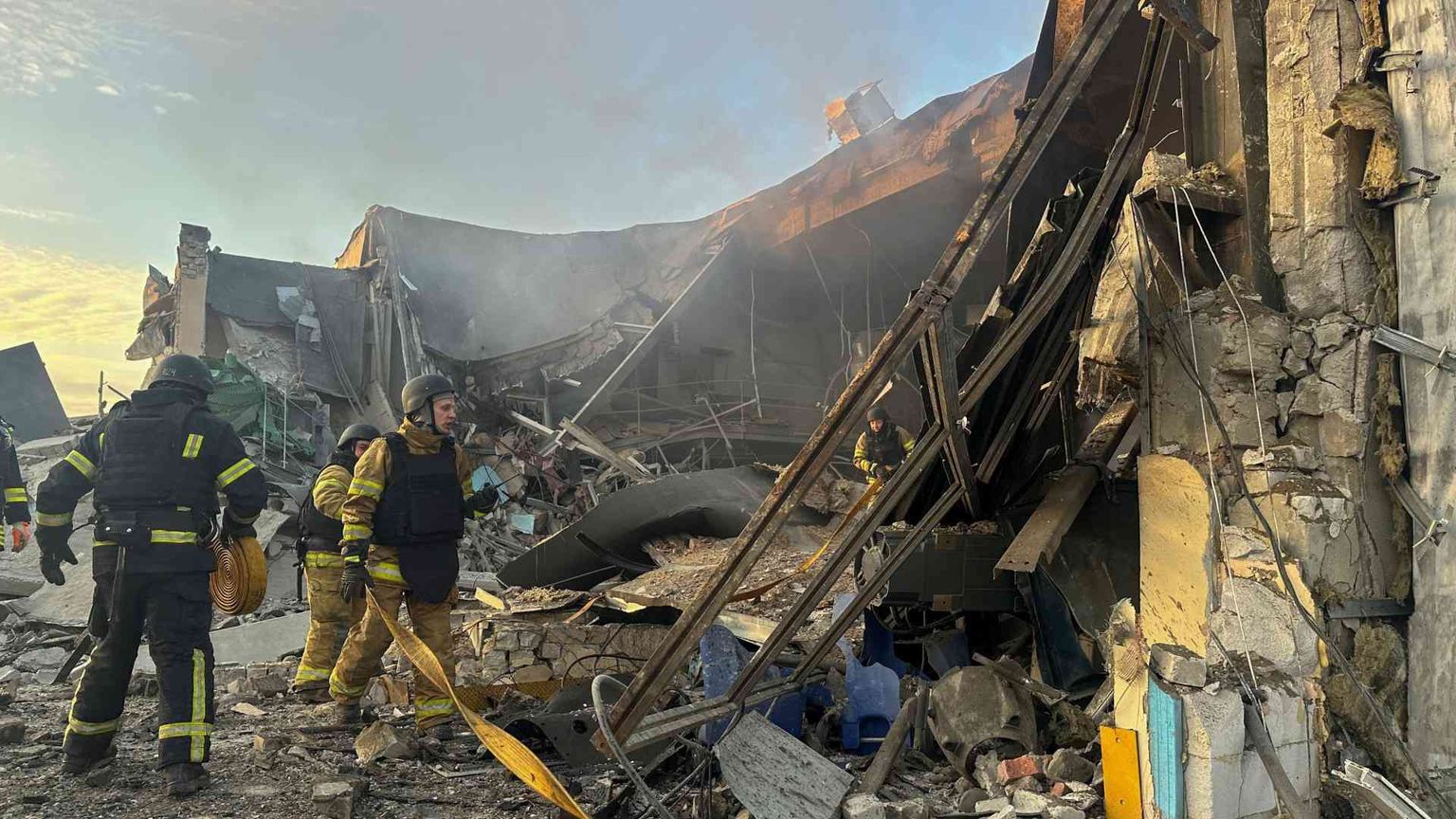 Una bomba, la vita sfregiata di Anastasia e il coraggio della speranza