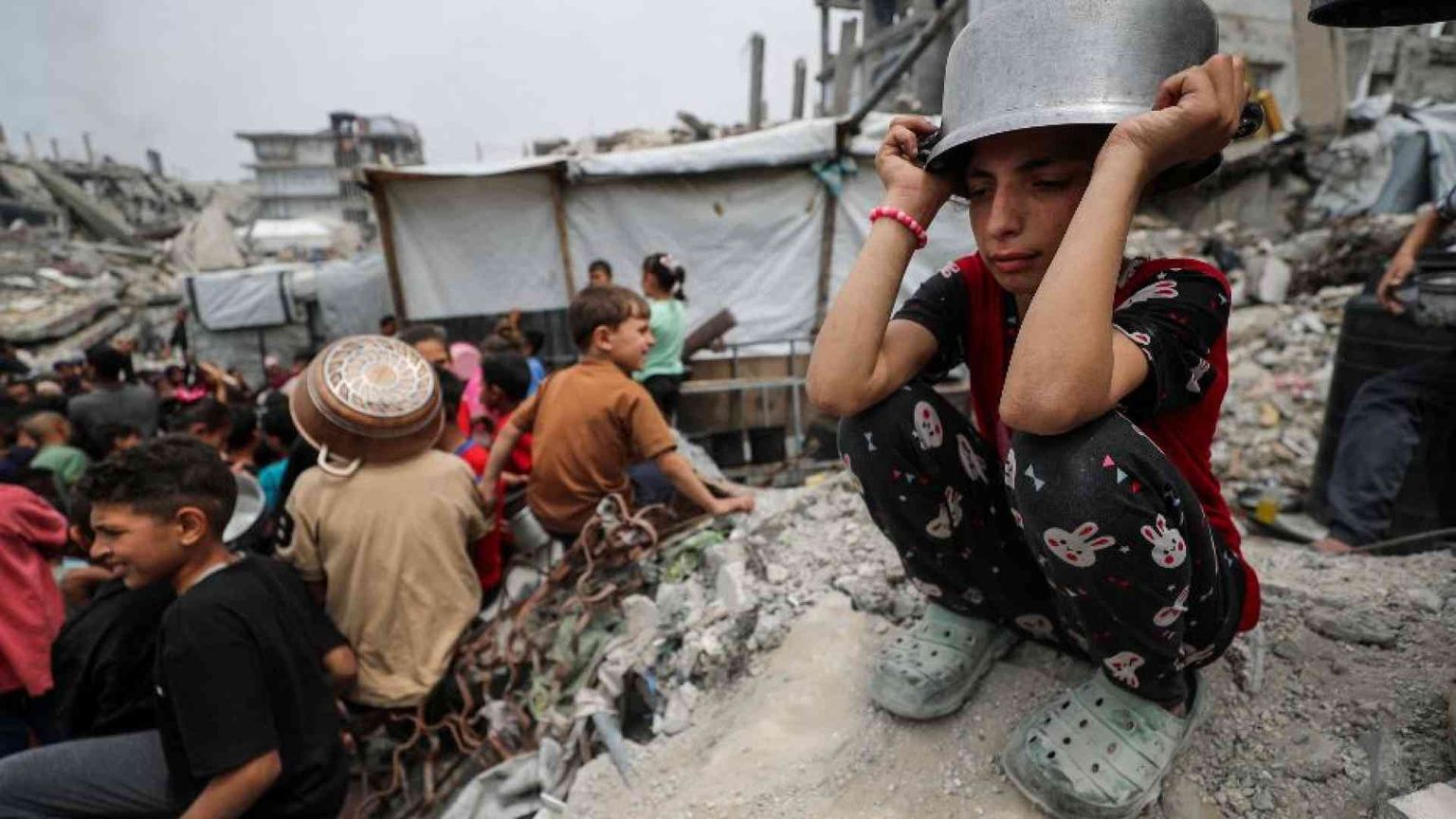 L'Onu: «Finiti gli aiuti». Hamas: «Un milione di bimbi a rischio fame»