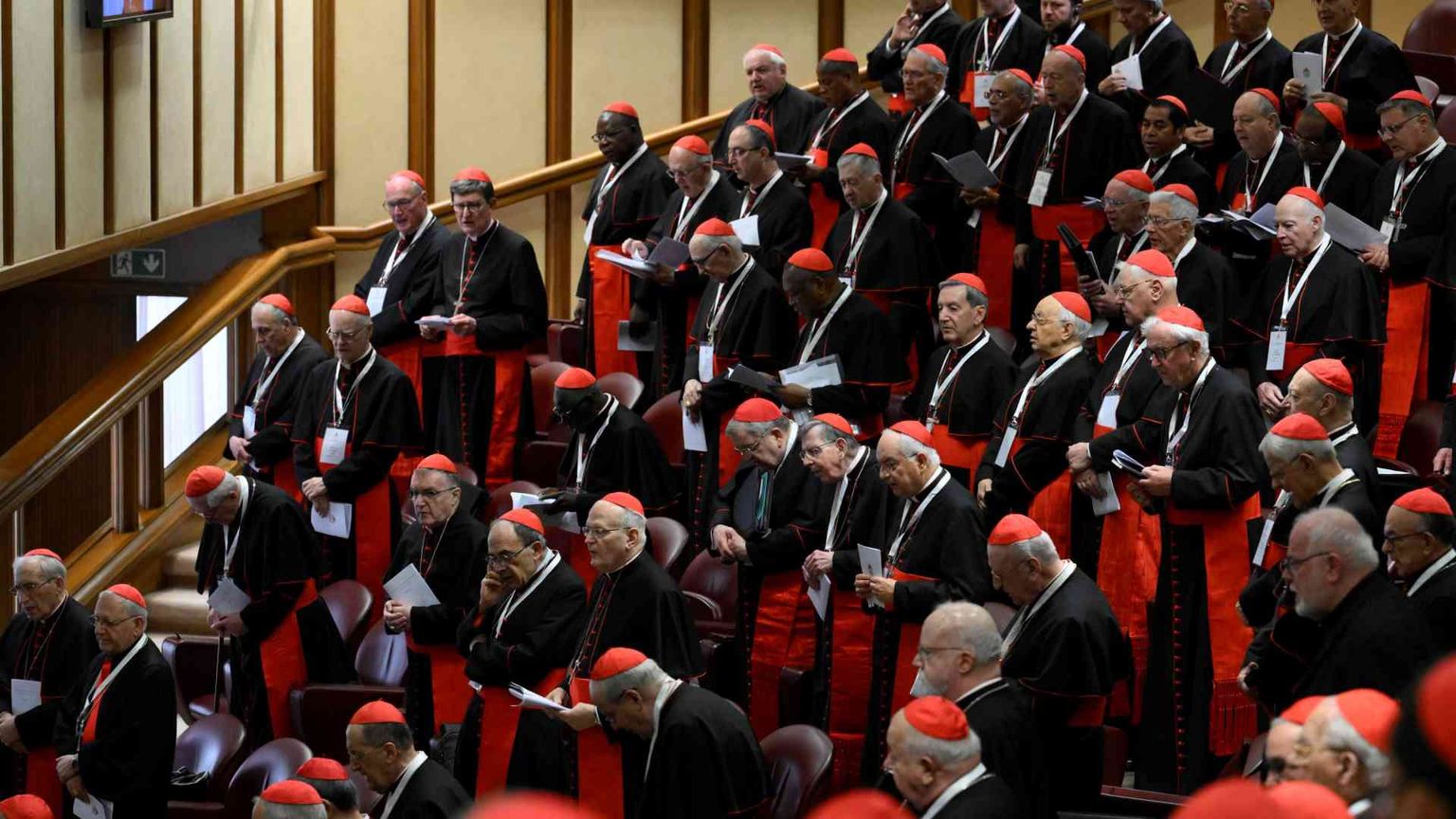 Dai cardinali l'invito alla preghiera. «Docili all'azione dello Spirito»