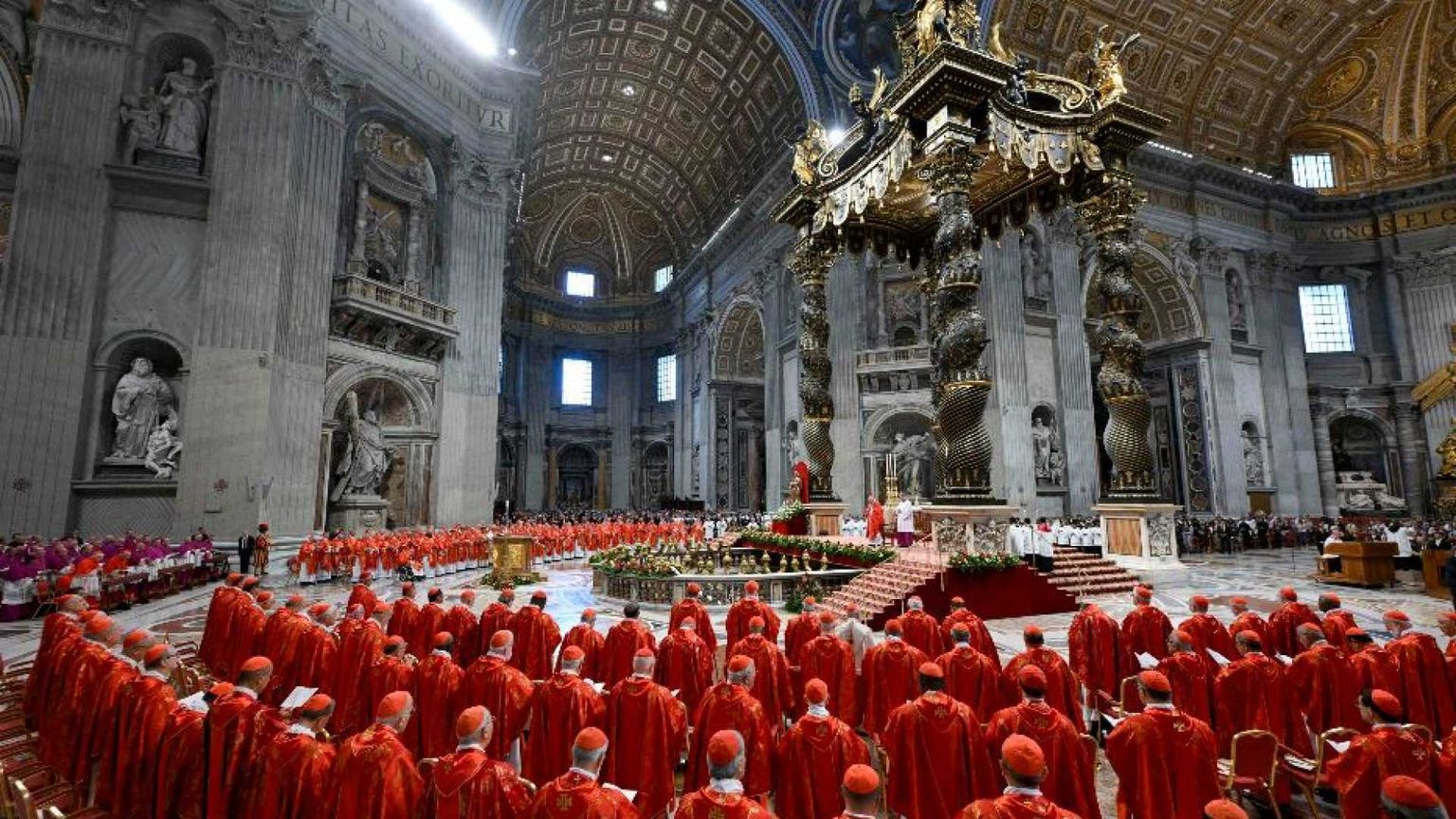 Il cardinale Re: «Un Papa per il bene della Chiesa e dell'umanità»