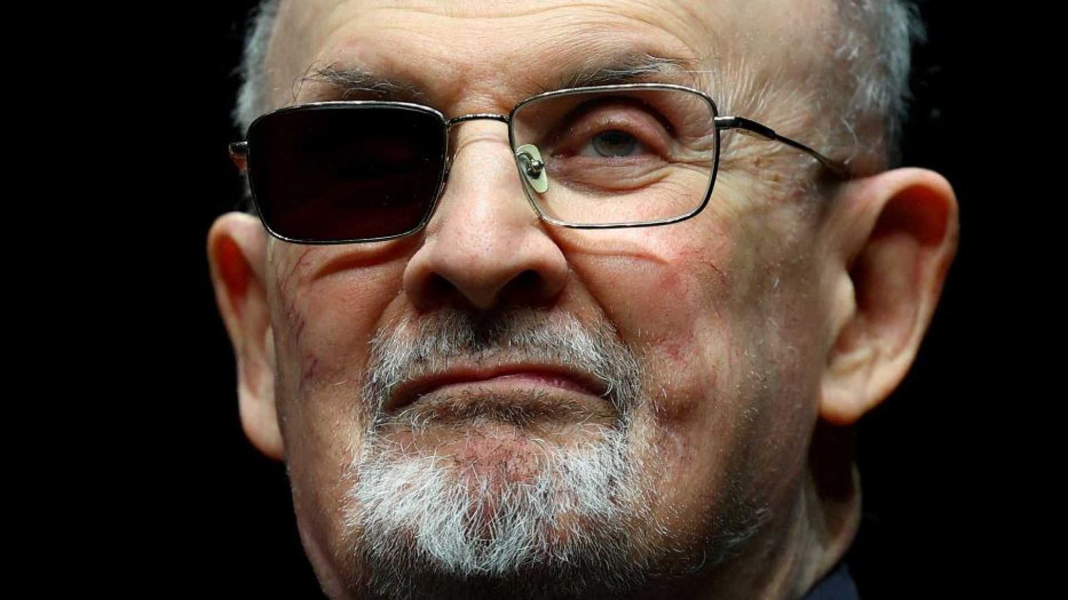 Condannato a 25 anni l'attentatore di Salman Rushdie