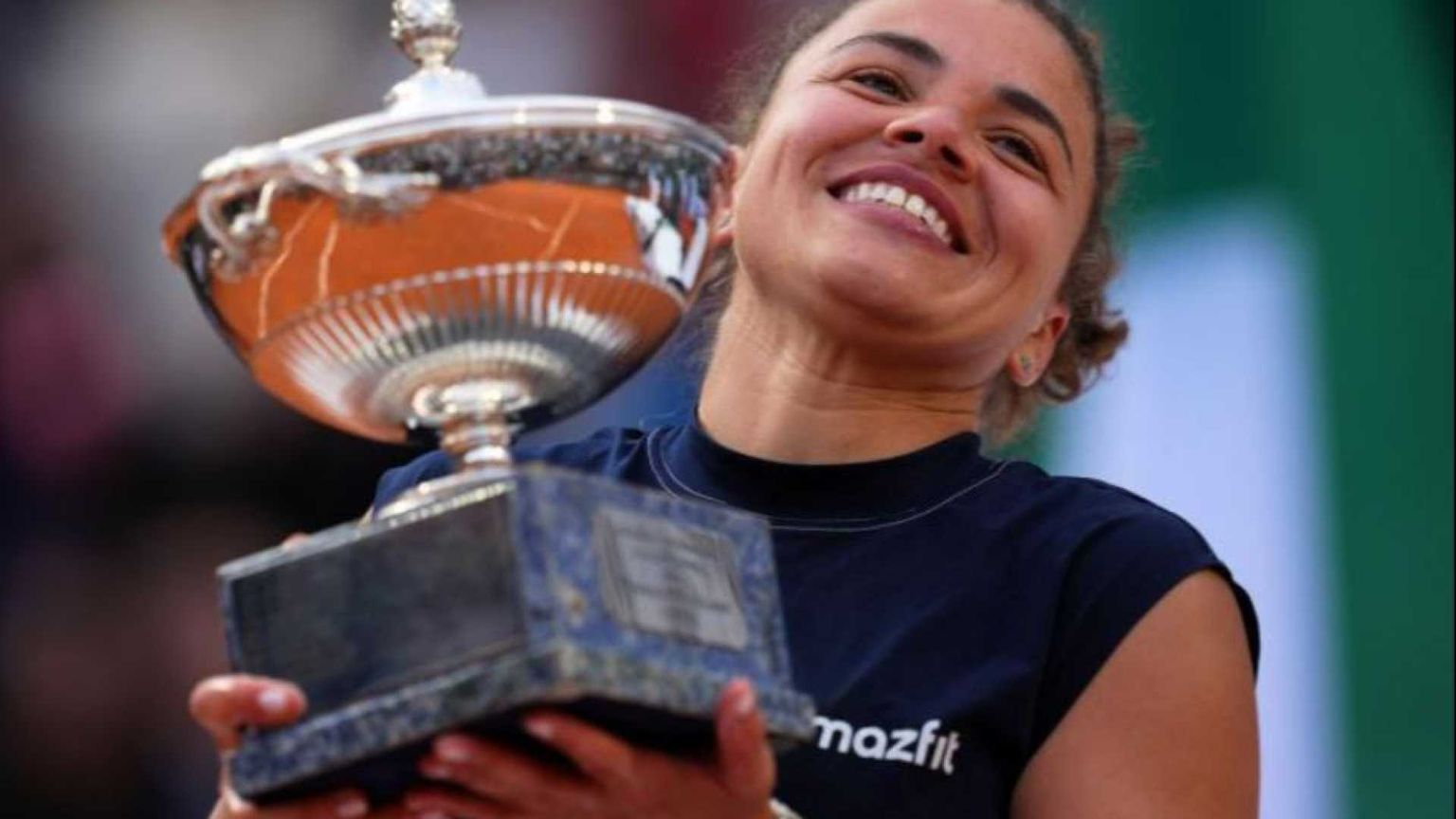 Il Foro Italico è azzurro: Jasmine Paolini è la regina di Roma