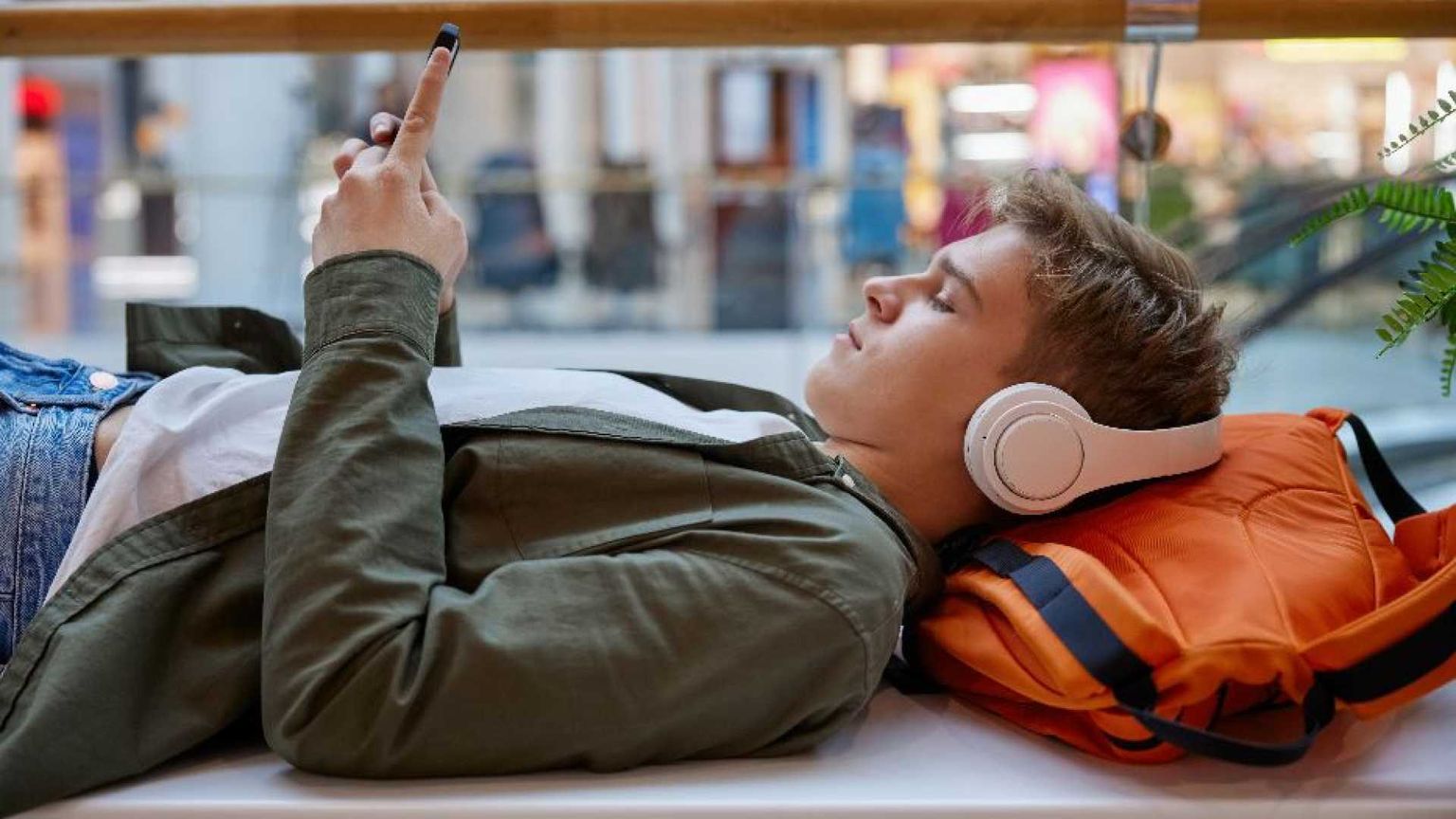 Genitori, attenti ai “chatbot”: i nuovi amici virtuali dei vostri figli