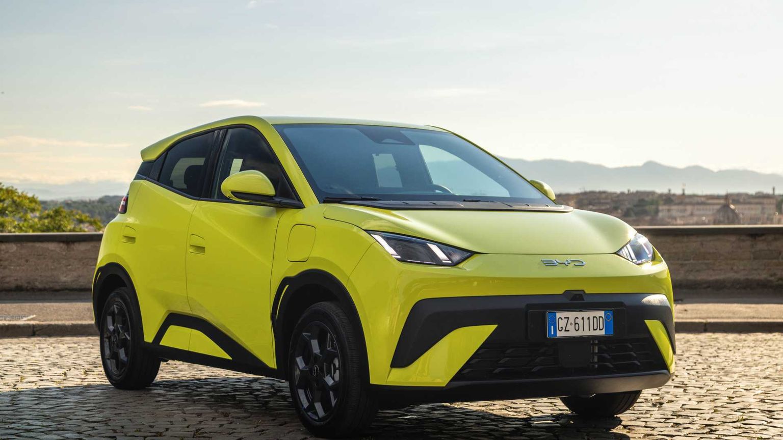 BYD Dolphin Surf, arriva la piccola elettrica da meno di 19.000 euro