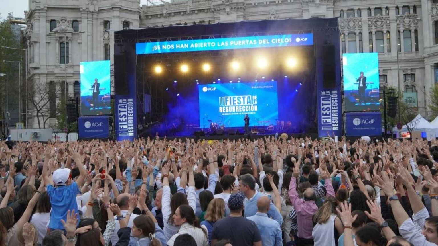 In Spagna crescono i giovani che si dichiarano cattolici