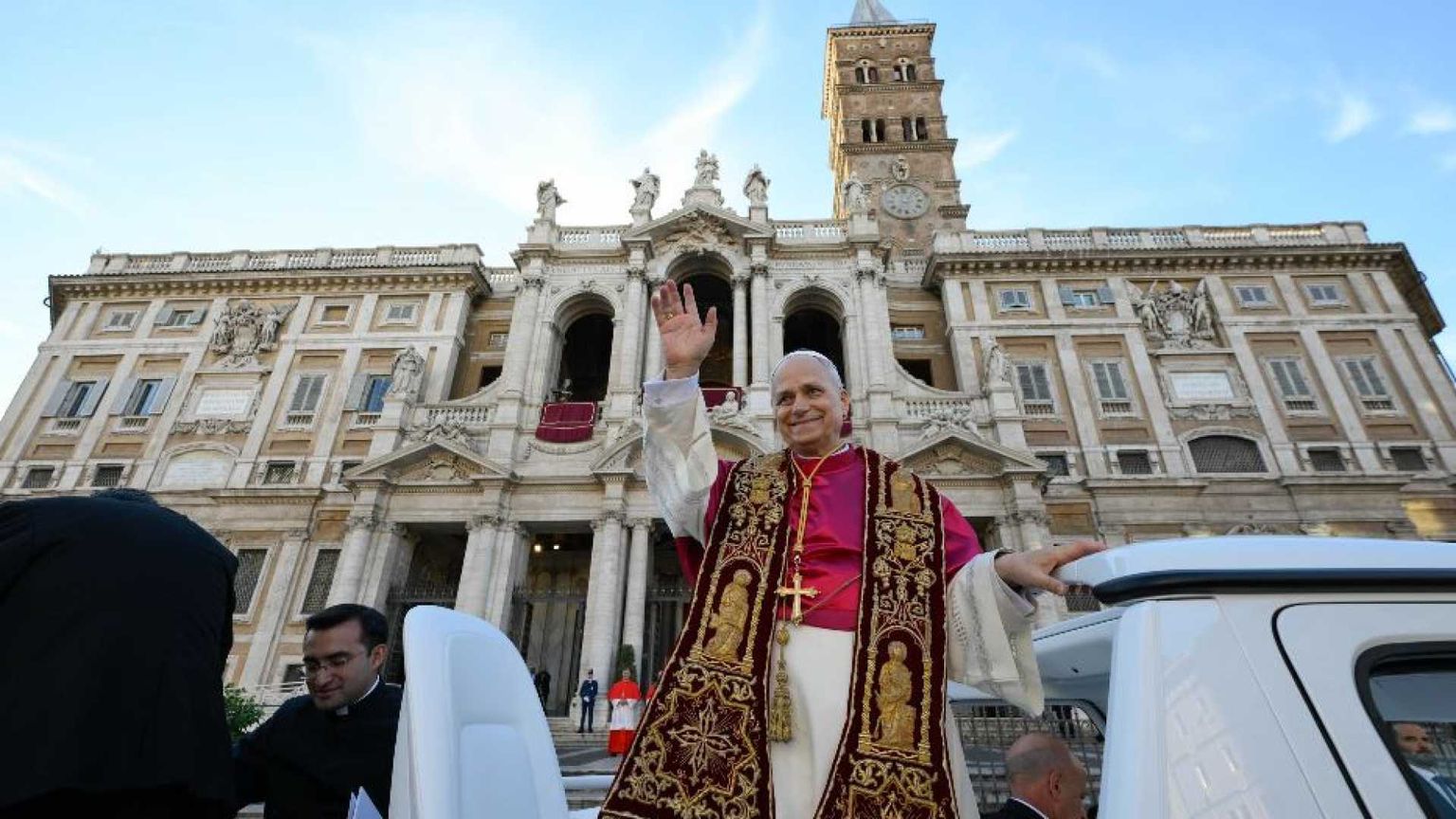 Papa Leone abbraccia Roma: «Sono romano. La Chiesa? Tenerezza e ascolto»