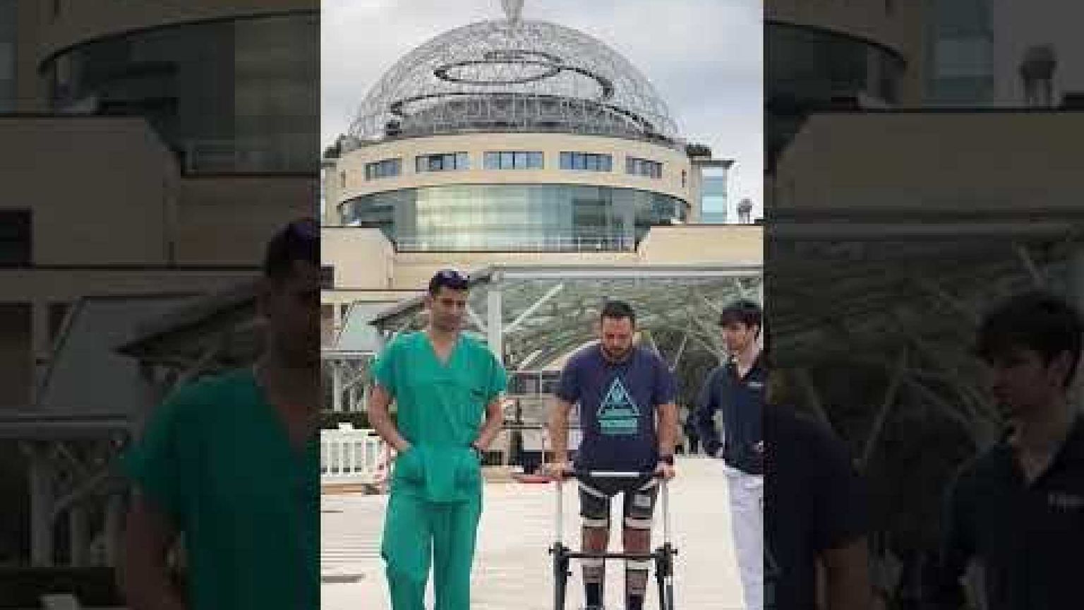 Il paraplegico che cammina dopo la neurostimolazione. «È la prima volta»