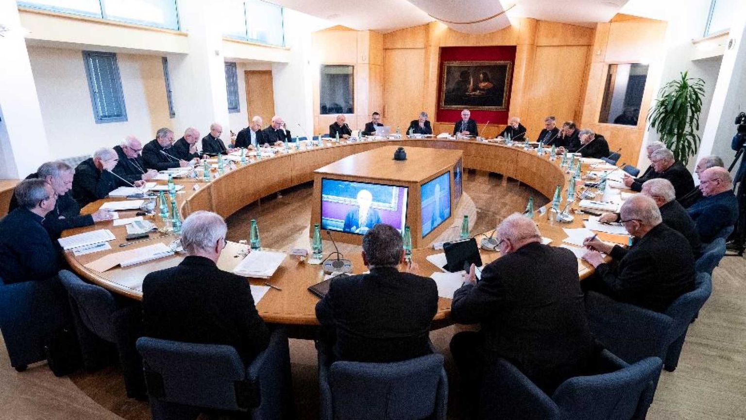 Il cardinale Zuppi: «Corridoi umanitari per Gaza»