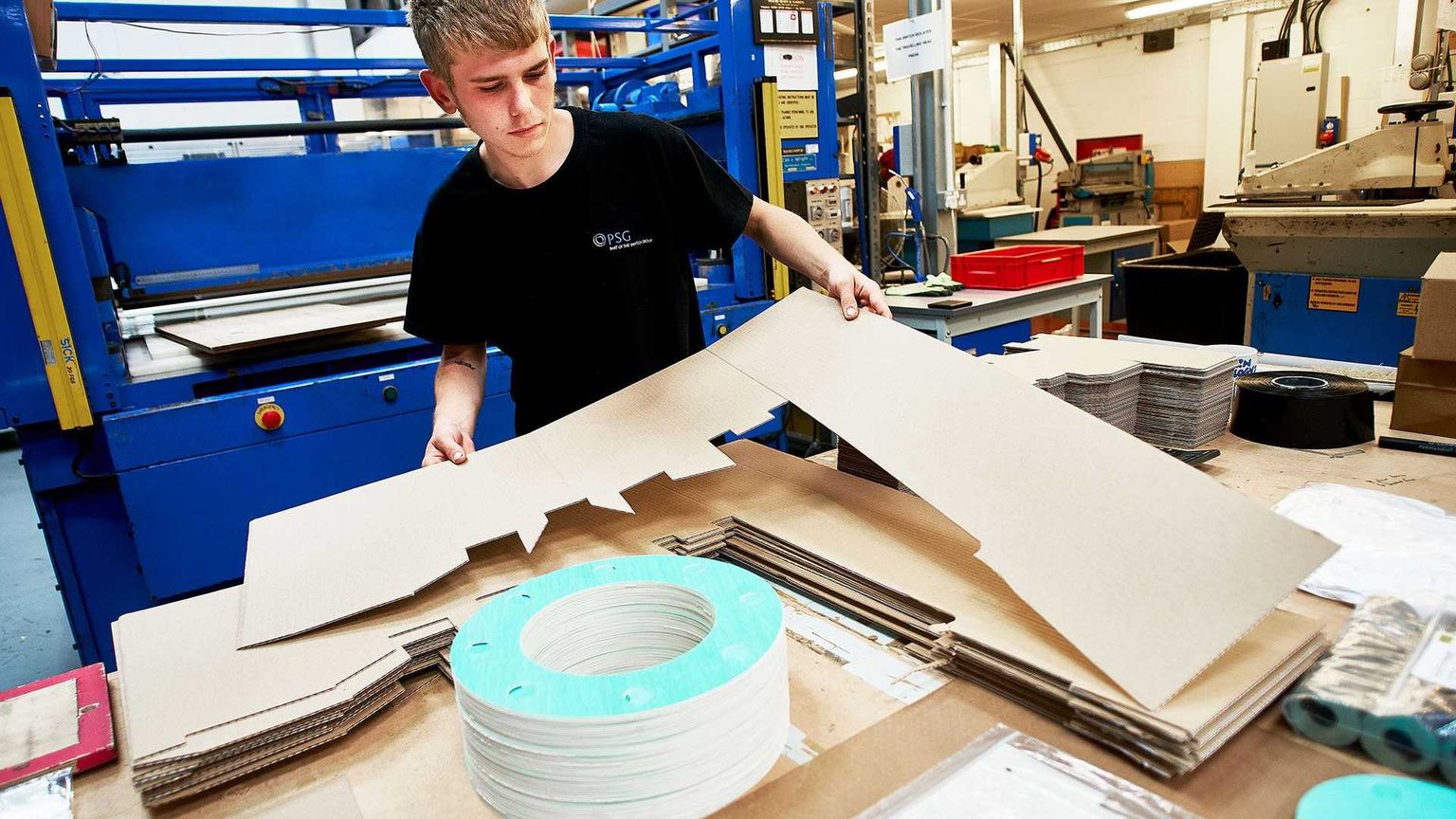 I salari bassi, la crescita debole e un "patto" nato zoppo