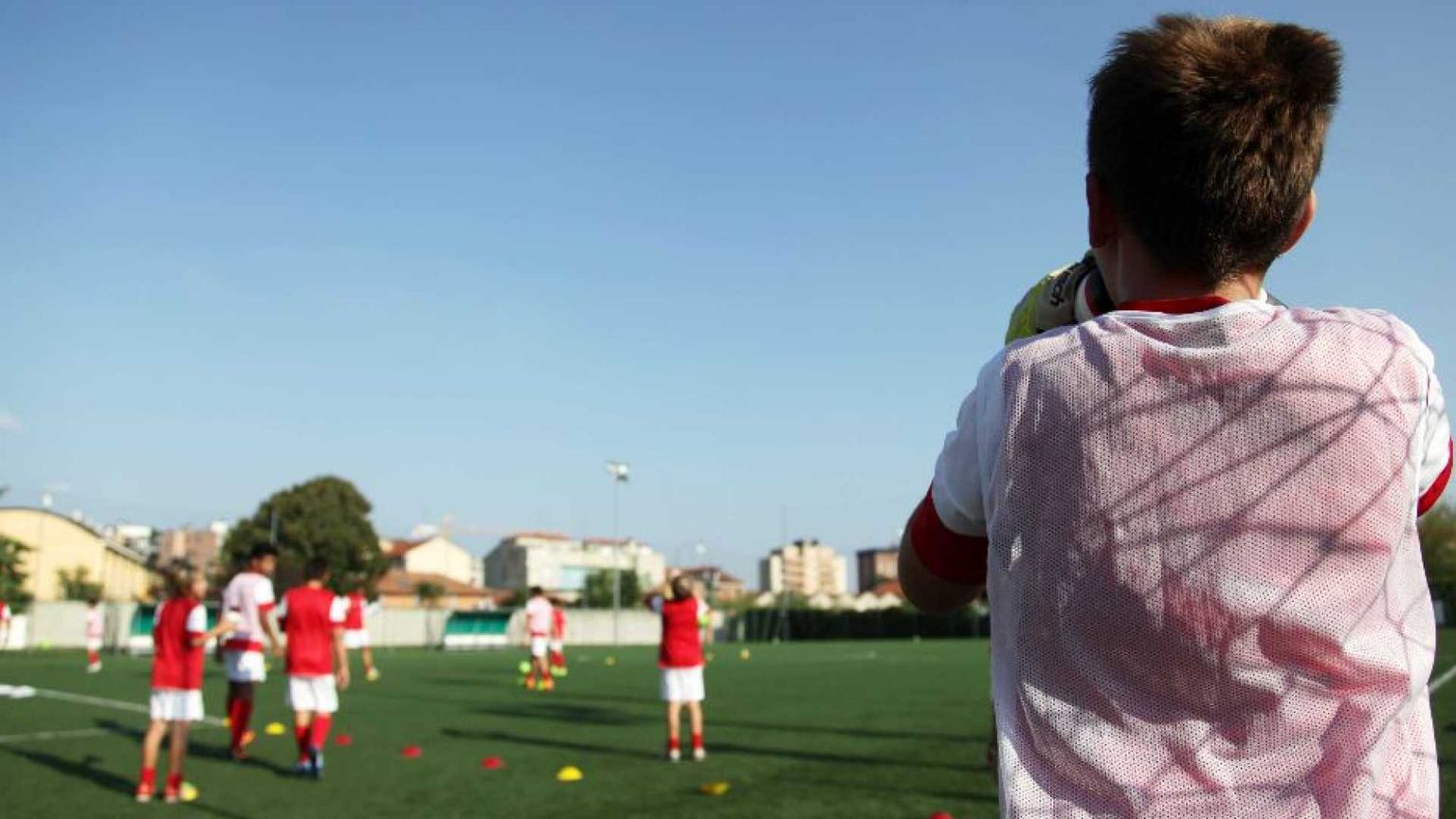 Palla (e accoglienza) al centro: il torneo di calcio per i minori stranieri