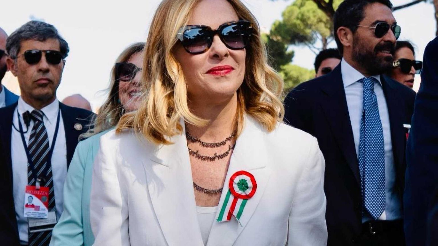 Meloni: «Vado alle urne e non ritiro le schede». Ecco cosa vuol dire