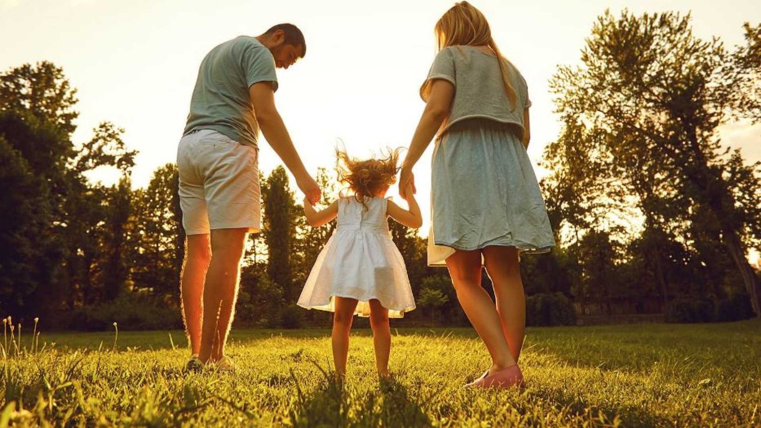 Il Piano nazionale per la famiglia, umile e realista. Ora va realizzato