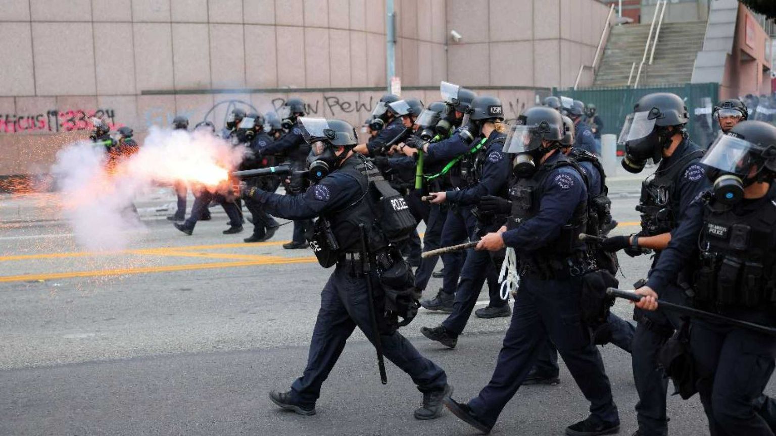 Trump: «Un nemico straniero sta invadendo la città, non lo permetterò»