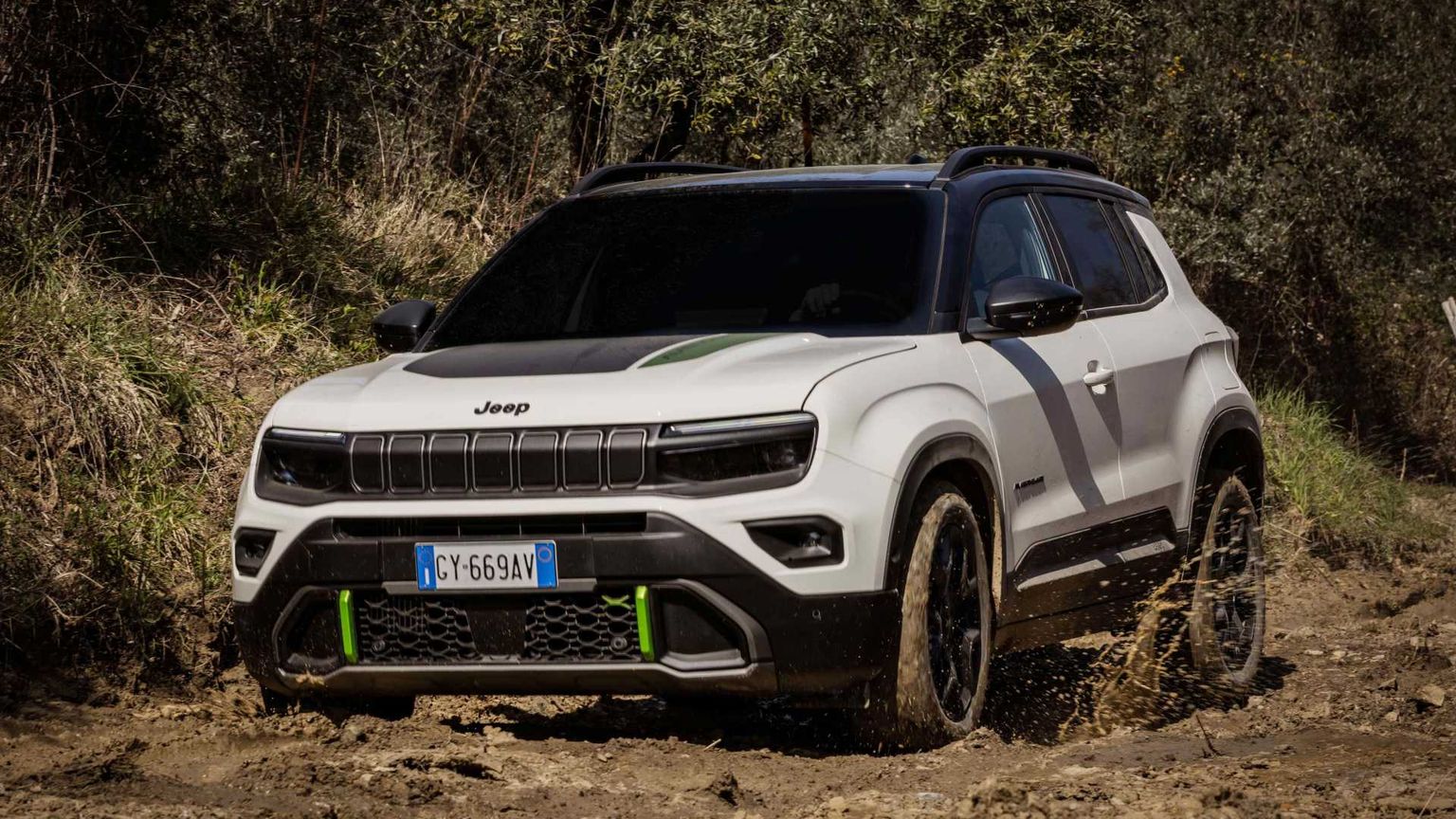 Jeep Avenger 4xe, ecco perchè la trazione integrale ha ancora un senso