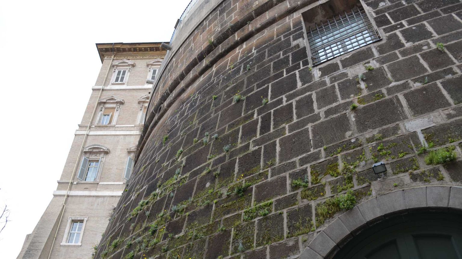 Cresce l’utile netto dello Ior. E al Papa va un dividendo di 13,8 milioni