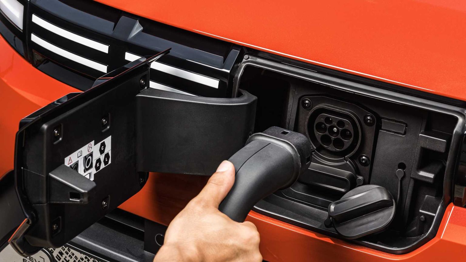 Otto proposte: ecco cosa l'auto elettrica chiede al governo