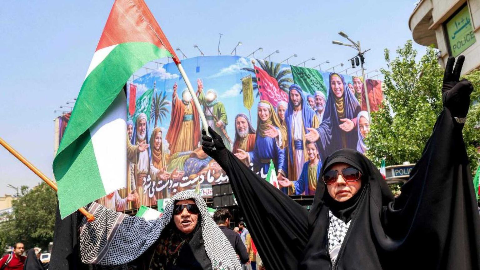 A Teheran, tra i manifestanti: «Vogliono trasformarci in un'enorme Gaza»