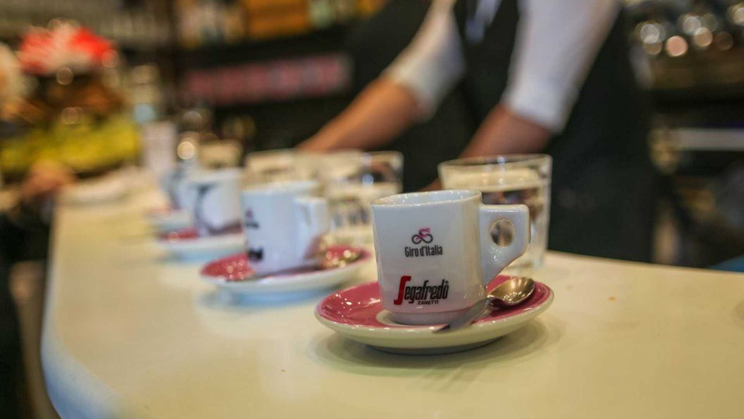 Consumi in ripresa nei bar e ristoranti. Stoppani: luoghi di coesione sociale