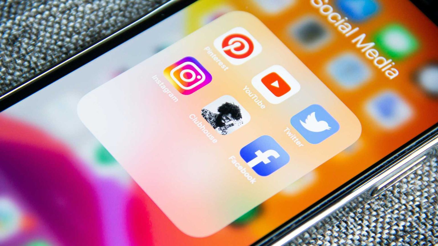 Come e perché dobbiamo affrontare l'odio online