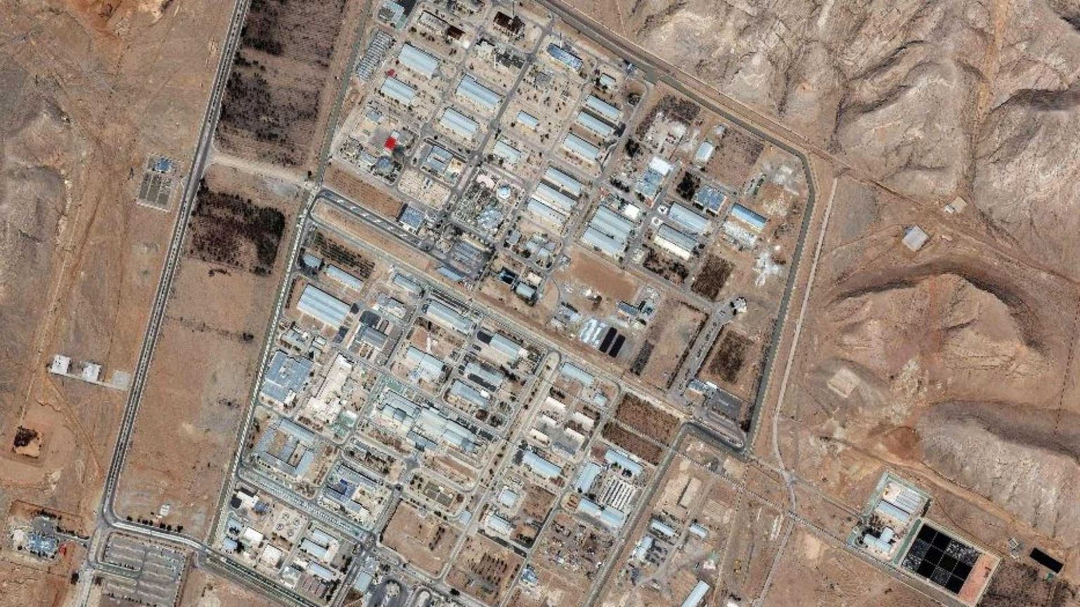 Giallo su Khamenei "sparito", uccisi i vertici Pasdaran