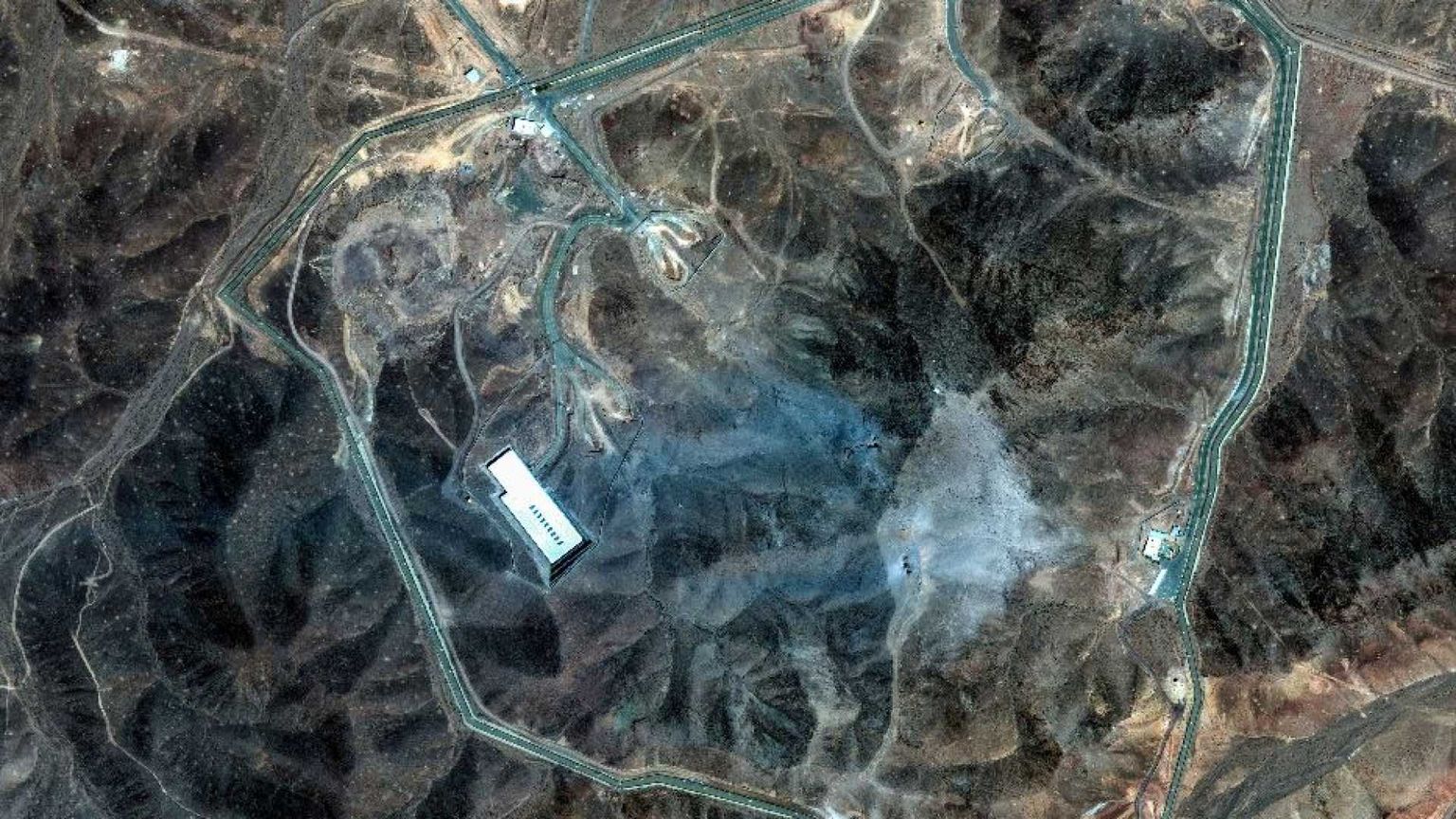 Le 14 superbombe e tutti i dubbi sull'attacco Usa in Iran