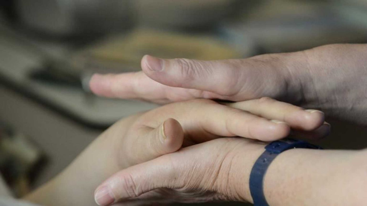 Fine vita, c'è una bozza per la legge. Escluso il “diritto a morire”