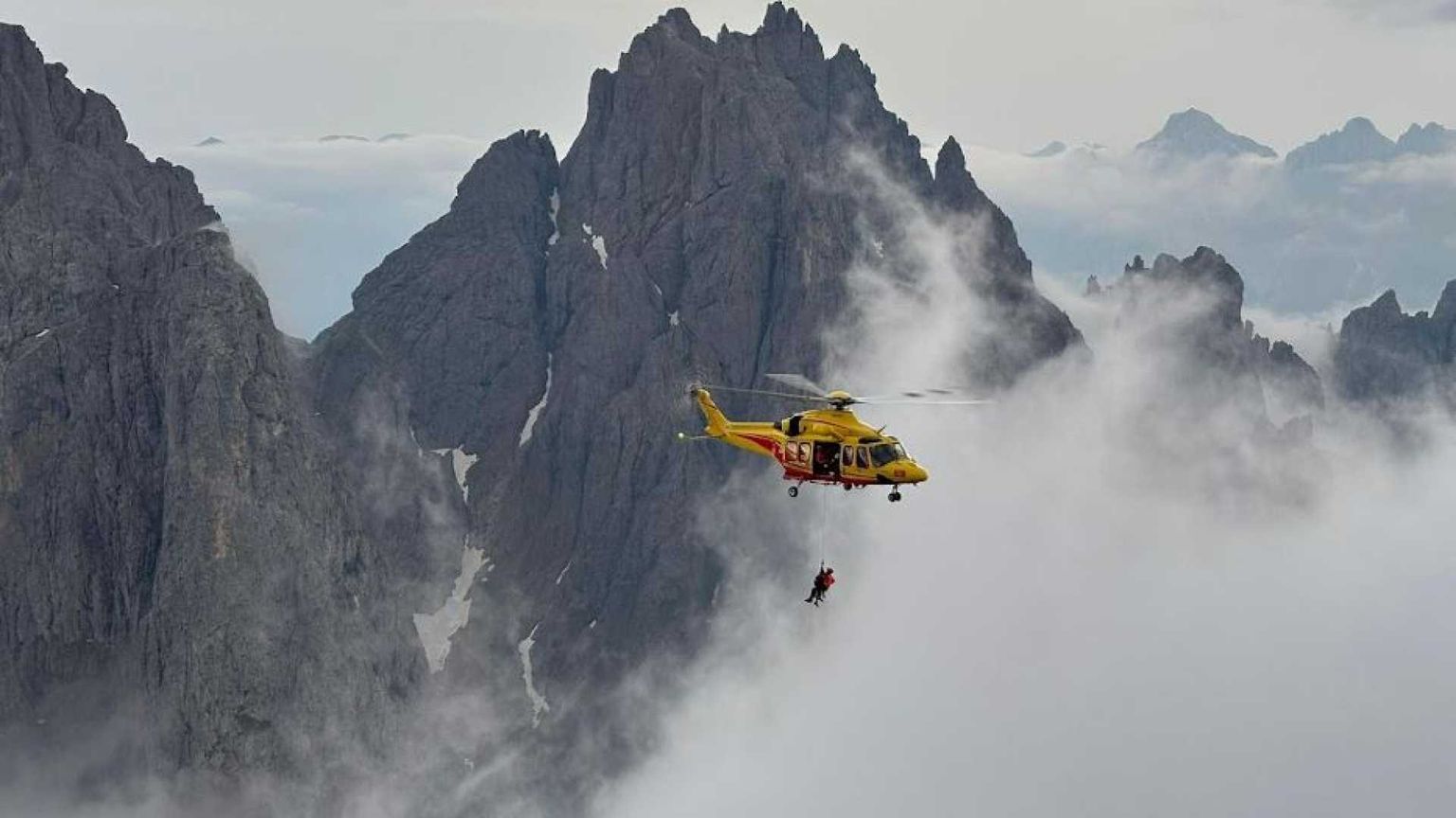 L'alpinista caduto e Alessandro che teneva la corda: di cosa è capace un figlio