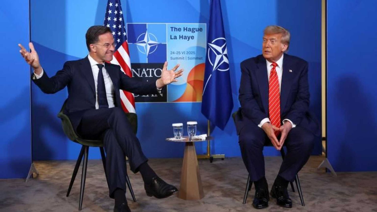 Chi è quello strano tipo di Rutte e le lodi sperticate a Donald