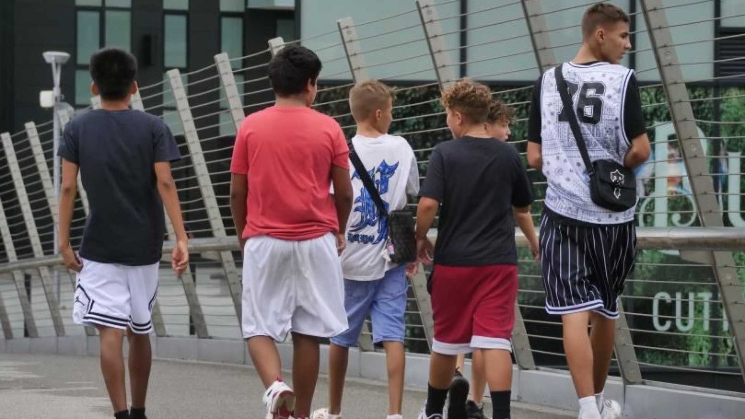 C'è un allarme bullismo tra i giovani e gli stranieri sono i più presi di mira