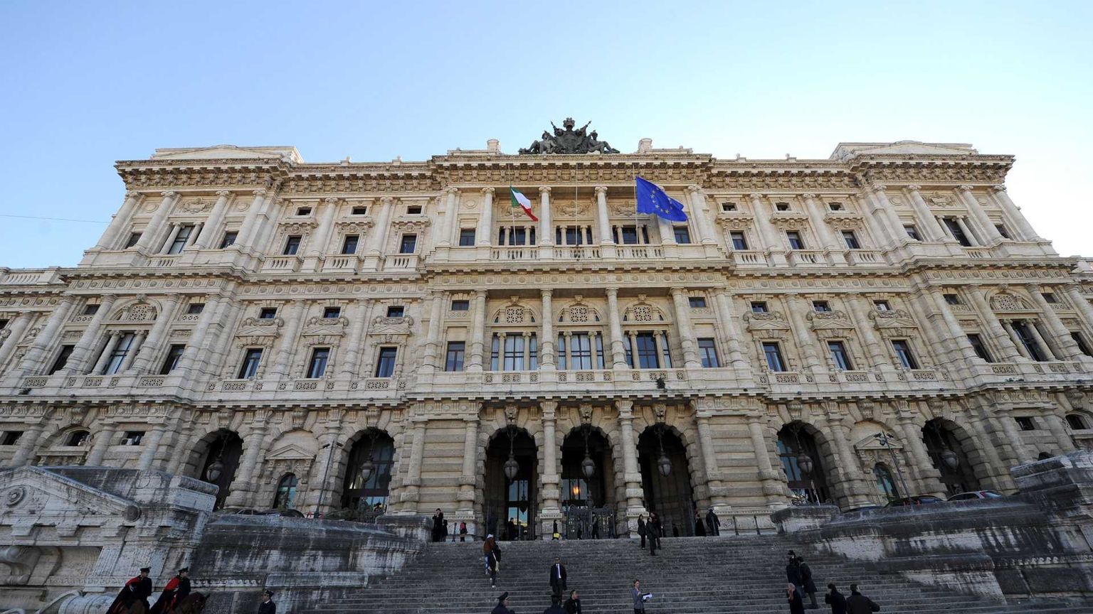 I dubbi della Cassazione sul dl sicurezza: «criticità» nel metodo e nel merito