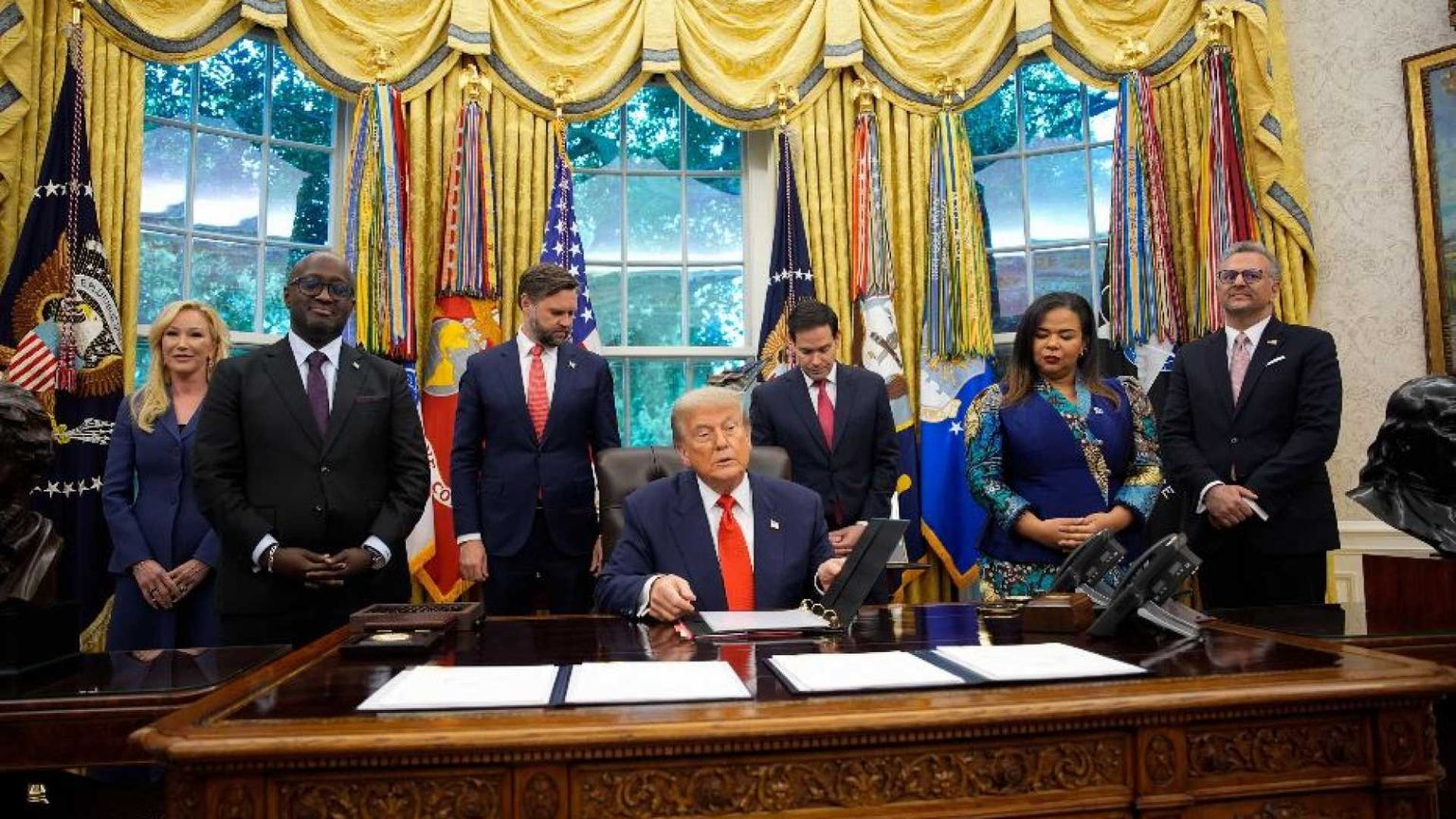 Trump: «Cessate il fuoco a Gaza entro una settimana»