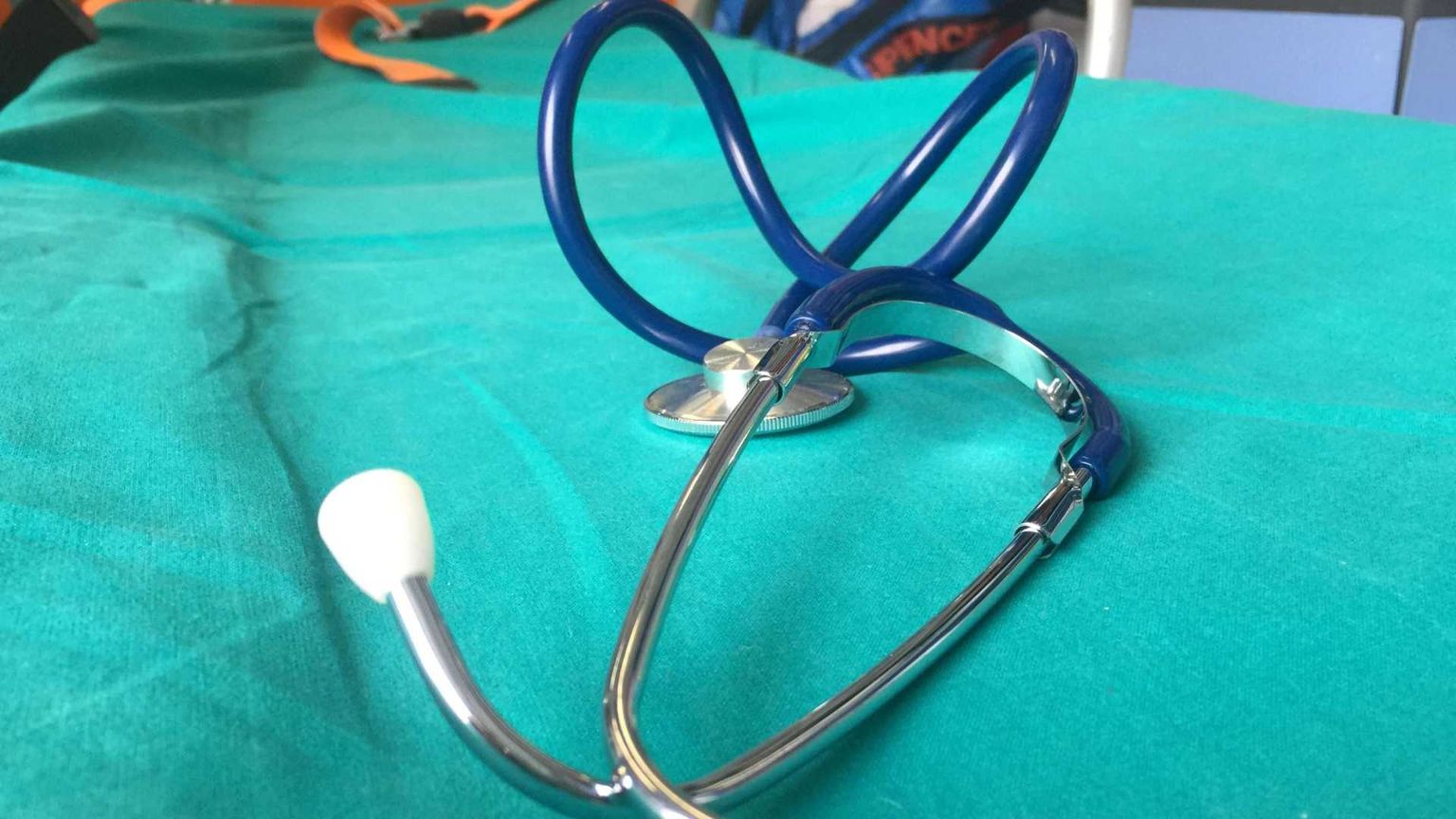 «Se stiamo male, facciamo prima a morire». C'è un'Italia che non si cura più