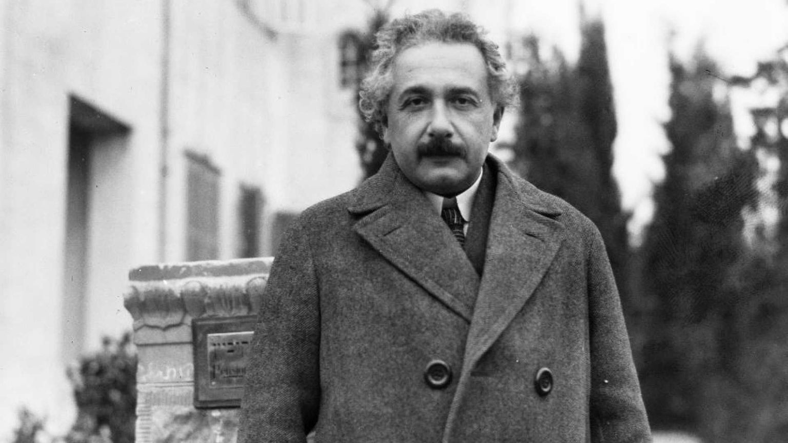 Gabriella Greison: «Racconto l'impronta di Dio nella pace di Einstein»