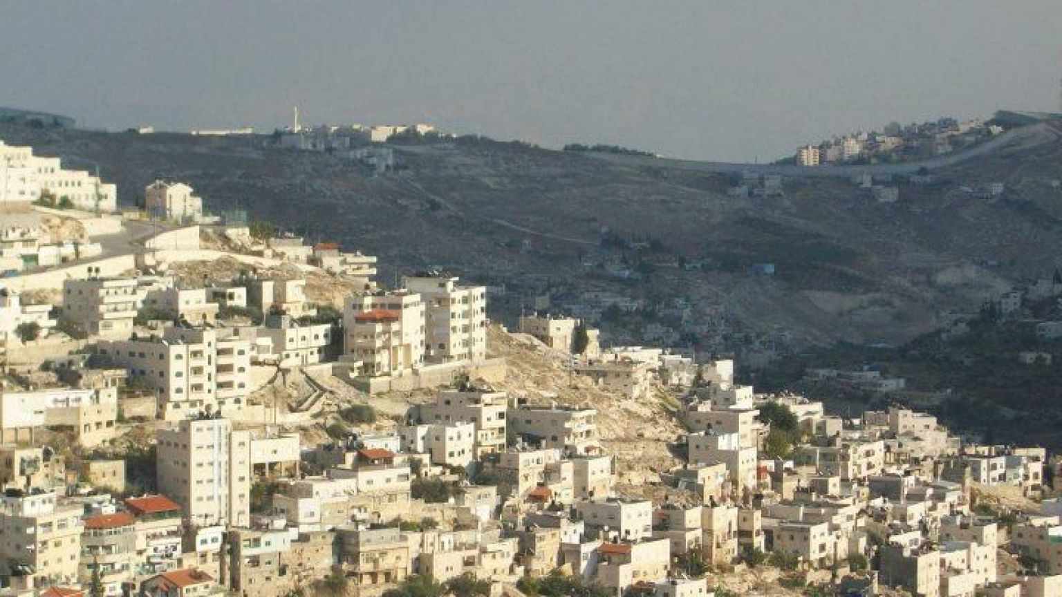 I coloni israeliani vogliono prendersi Gerusalemme Est. A colpi di ingiunzioni