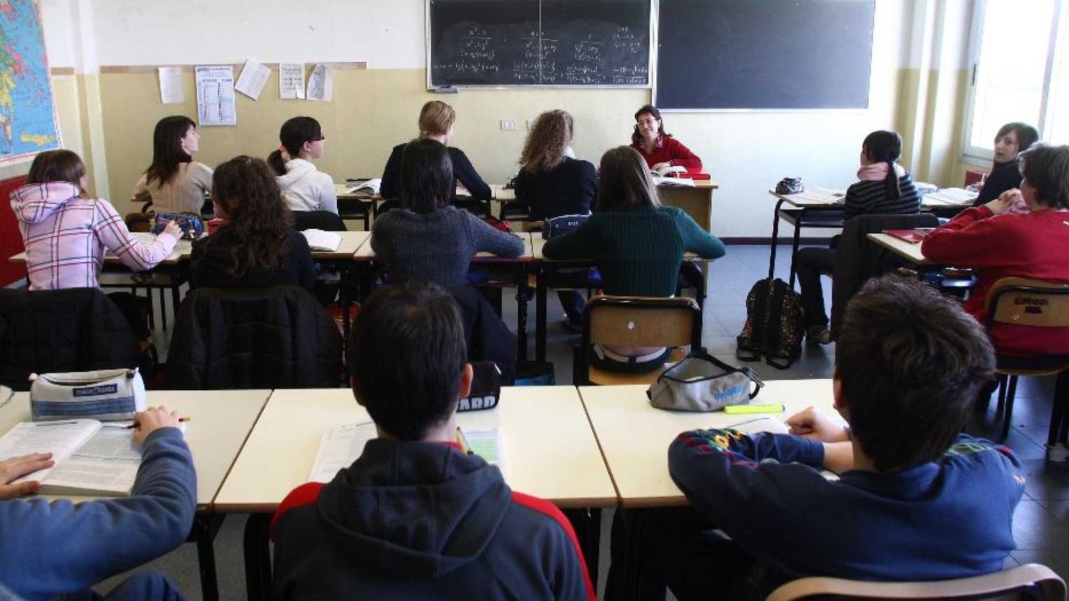 La dispersione in calo, i divari no: la scuola italiana sta un po' meglio