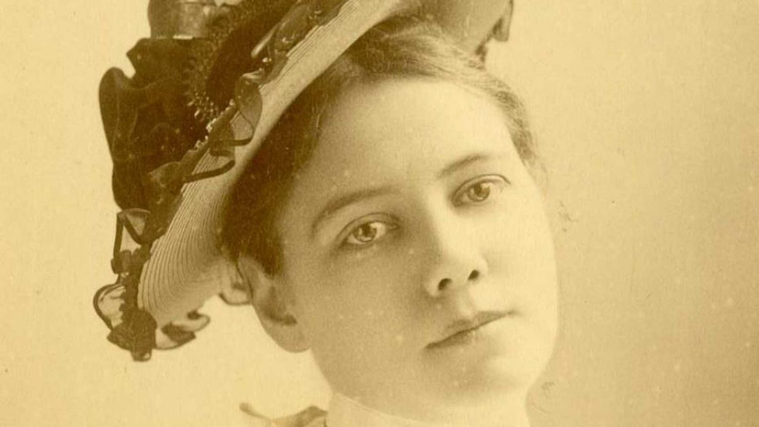 Volevano pezzi “da donna”: Nellie Bly diventò la prima reporter