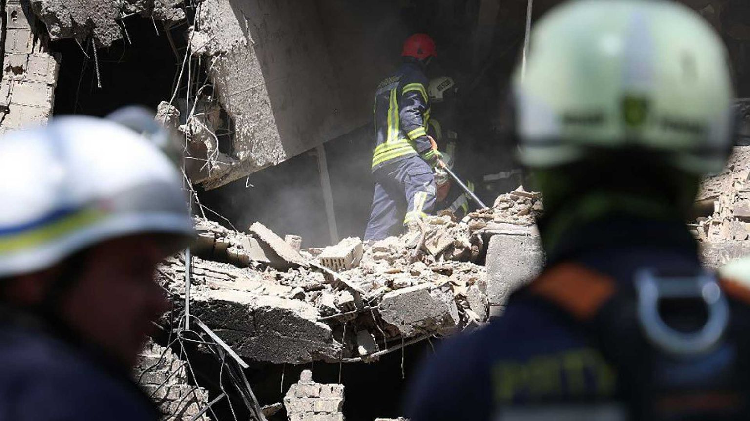 Oggi la Conferenza sull'Ucraina. «Mosca ripete “pace” ma devasta il Paese»
