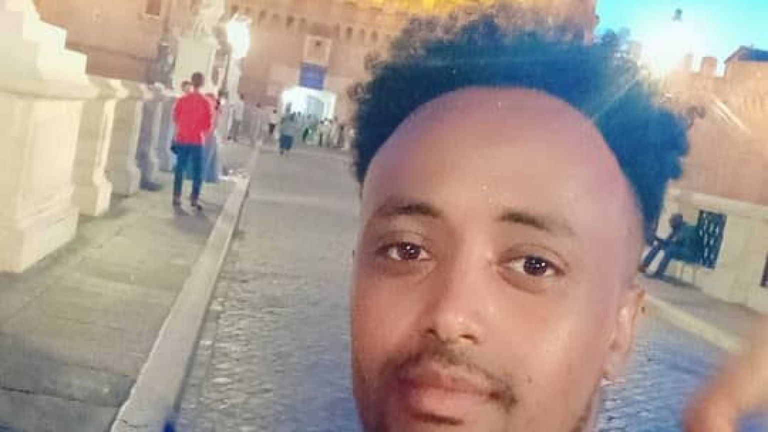 Solomon faceva studiare i piccoli profughi eritrei: ora è un uomo libero