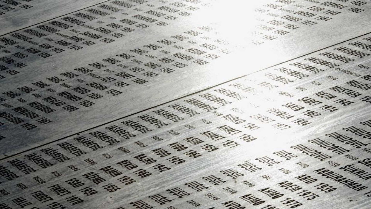 Trent'anni di silenzio su Srebrenica: perché la giustizia è ancora lontana