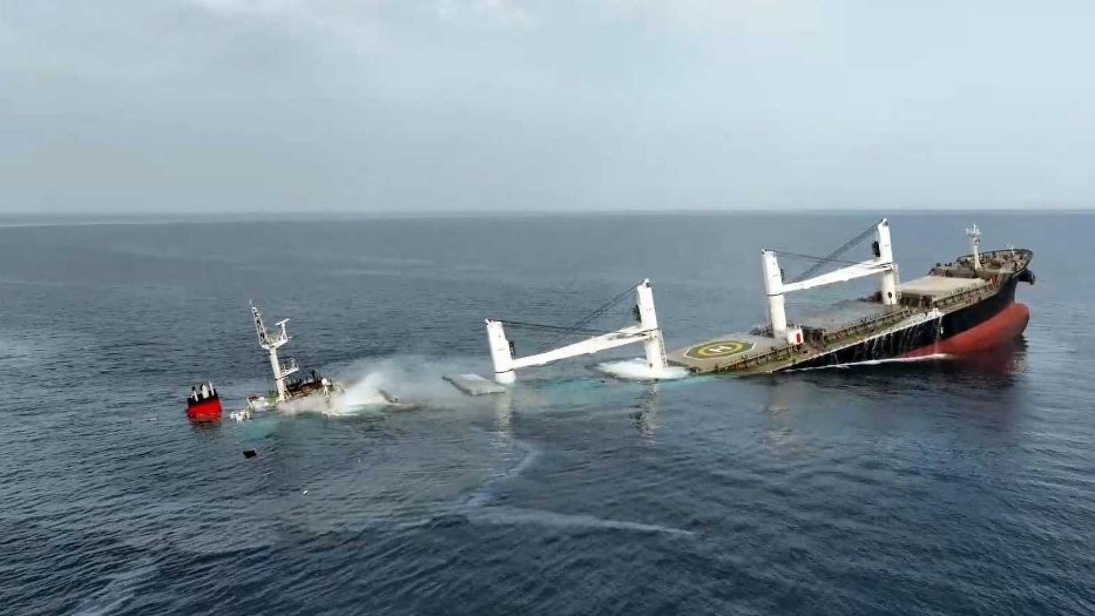 I messaggi dei marinai agli Houthi: «Non affondateci, siamo musulmani»