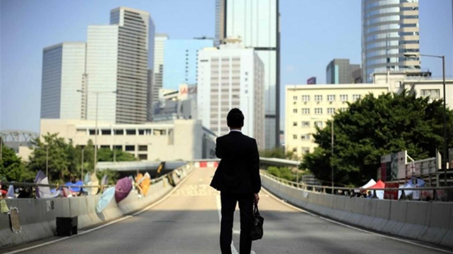 Ecco come contrastare la solitudine lavorativa