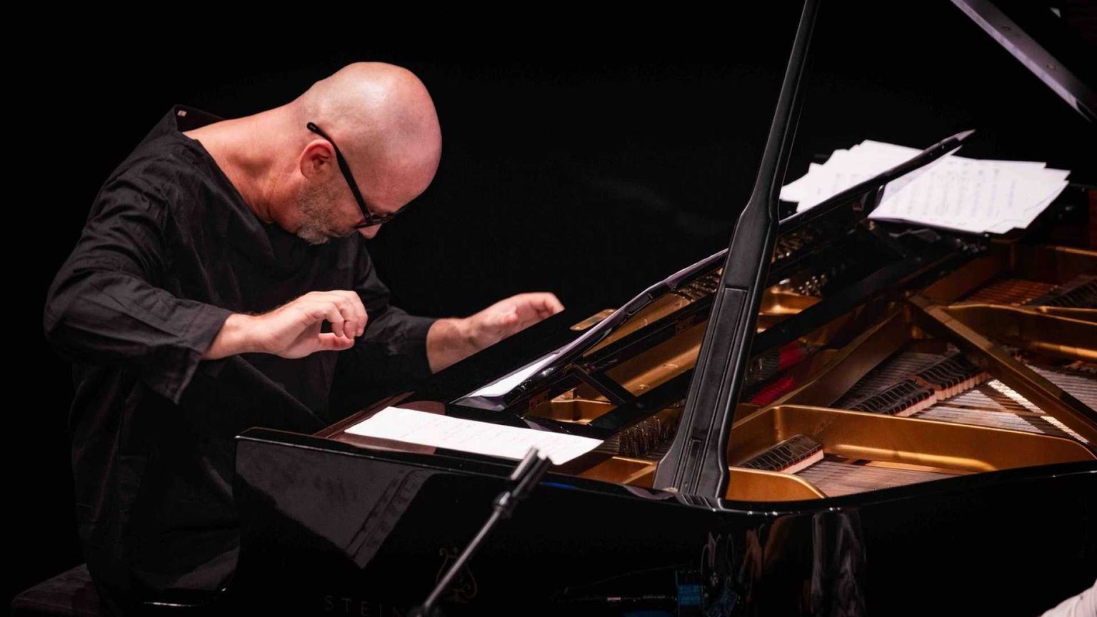 Stefano Battaglia, la musica crea ponti, anche di pace