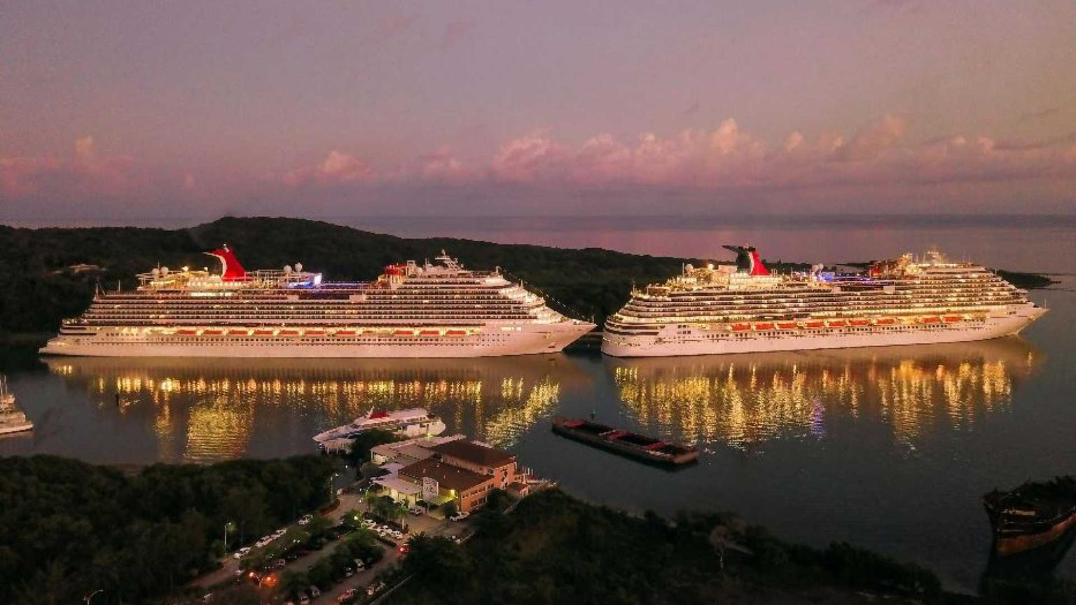 Le navi inquinano anche da ferme: ecco perché urge elettrificare i porti